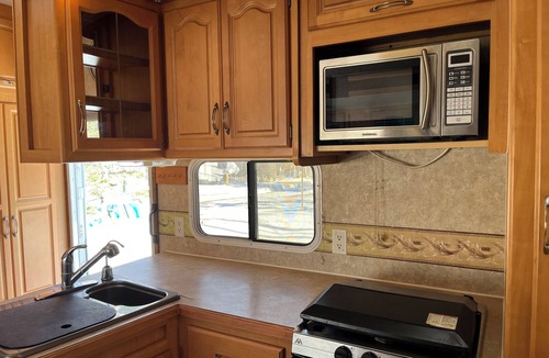 Clear Lake House | Falcon - Camper at Sunset Bay