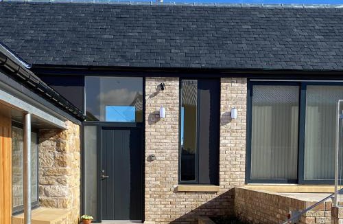 Linlithgow House | Falcon Cottage