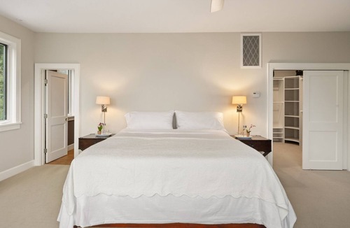 Moscow House | Falcon Eyrie