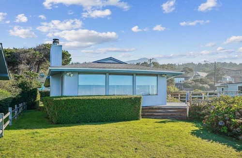 Arch Cape House | Falcon Getaway - New Oceanfront Listing!