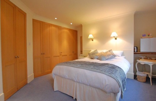 Denham Bed & Breakfast | Falcon Inn