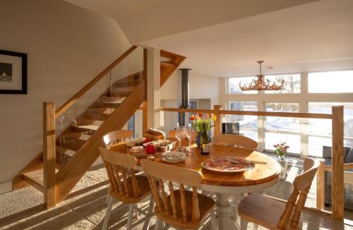 Murthly House | Falcon Steading