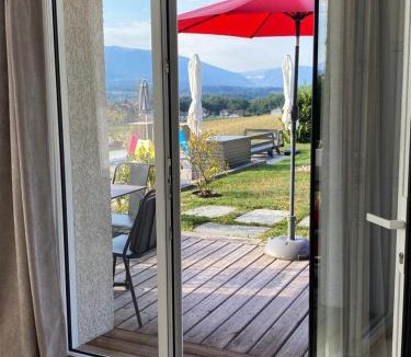 Poisy Bed & Breakfast | FalHappy House