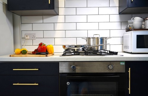 Falkirk Apartment | Falkirk City Centre Stylish 2 Bed Flat