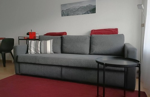 Maienfeld Apartment | Falknis in Maienfeld mit Bergblick by Interhome