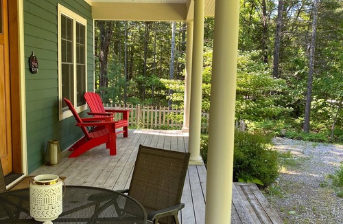 Leland House | Fall 2026 dates available - Clean, gorgeous 5 bedroom property in town!