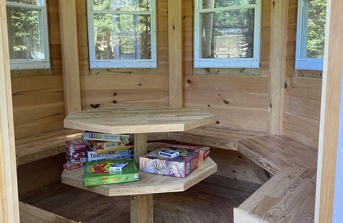 Belfast Cabin | Fall Cabin