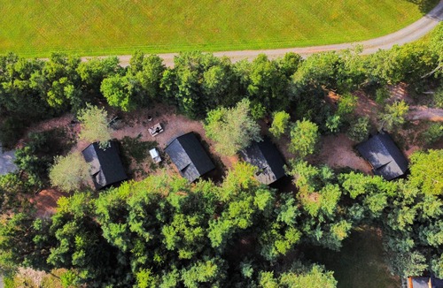 Belfast Cabin | Fall Cabin