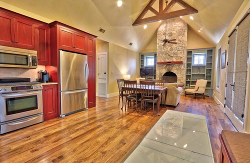 Buda House | Fall Creek Vineyards Wine Country Inn | Free Wine Tasting!