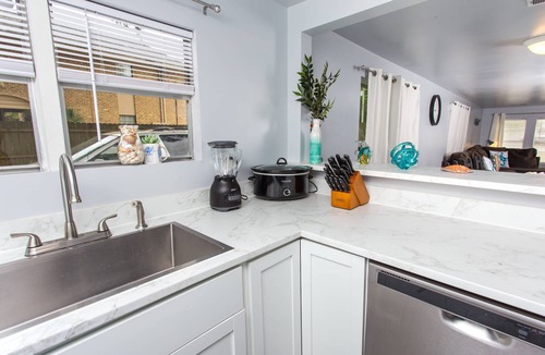 Fort Walton Beach Cottage | Fall Escape Special - 15% off through October!