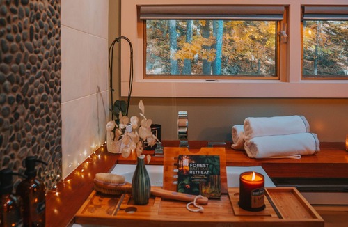 Woodstock House | Fall Foliage Getaway!