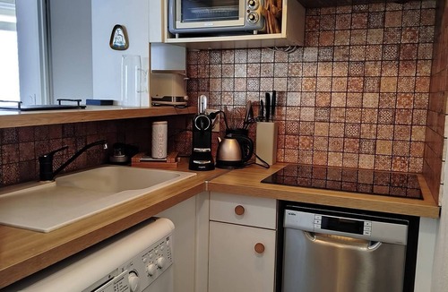 La Cote Radieuse Apartment | Fall in love with this cosy one-bedroom flat with stunning sea views - 4GSUD101