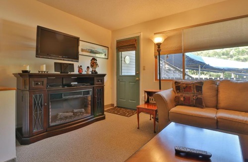 Sunday River Area Hotel | Fall Line E102