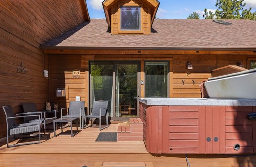 Fall River Estates Condo | Fall River Hideout Private Hot Tub Close to RMNP