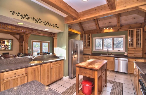 East Stroudsburg House | Fall savings! Free night when booking a weekend!