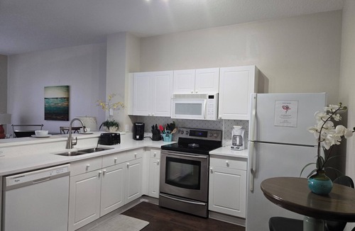 Windsor Palms House | FALL/WINTER SPECIAL - Veteran Owned 3bdr/3bath Townhome 3mi to Disney; Free WiFi