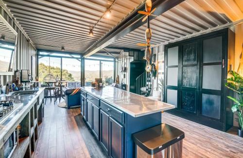 Fallbrook House | Fallbrook Airplane Home w/Fire Pit & Mtn Views!