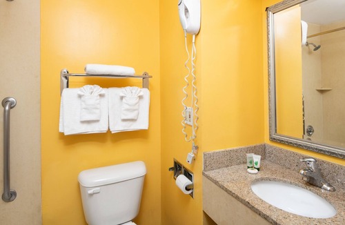 Fallbrook Hotel | Fallbrook Country Inn