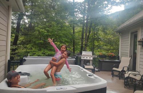 Lake Lure House | Falling Waters at Rumbling Bald