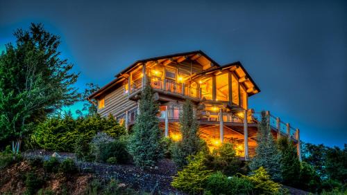 Cherry Log House | Falling Waters Lodge by Escape to Blue Ridge