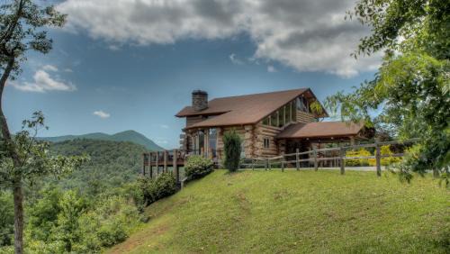 Cherry Log House | Falling Waters Lodge by Escape to Blue Ridge