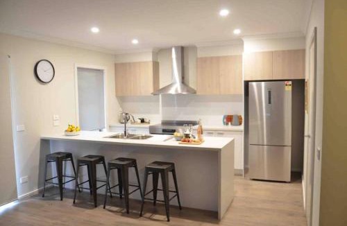 Whitfield House | Falls Cottage Whitfield