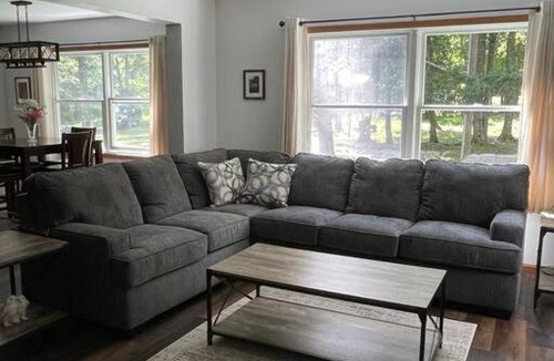 Benton House | Falls Edge Farm Cottage