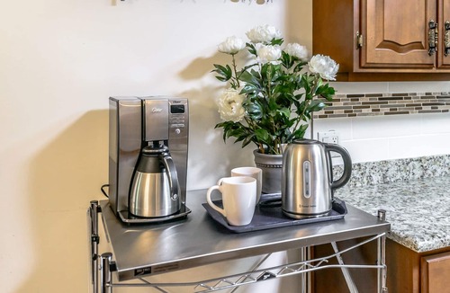 Niagara Falls House | *Fallsview Escape* - Walk To The Falls!