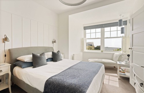 Maenporth House | Falmouth Bay