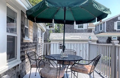 Falmouth Heights House | Falmouth Heights Charmer By The Beach RPAM004