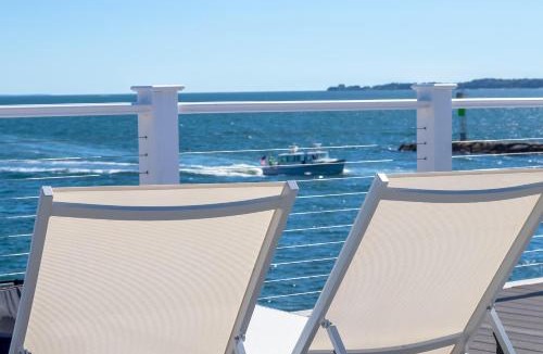 Falmouth Heights Hotel | Falmouth Tides