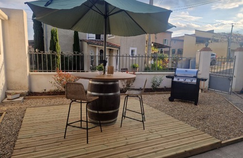 Saint-Martin-de-Villereglan House | Family Home La Villa Cecile