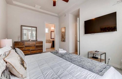 Tobin Hill House | Fam Friendly 5 Bed Home Blocks To Pearl/Riverwalk!