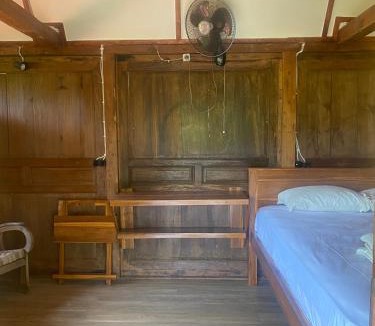 Wonosari House | Fam Sugiono Cottage - Wooden House