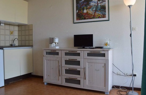 Saint-Pierre-la-Mer Apartment | Family apt with pool, parking 700m from beach