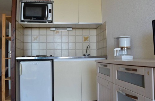 Saint-Pierre-la-Mer Apartment | Family apt with pool, parking 700m from beach
