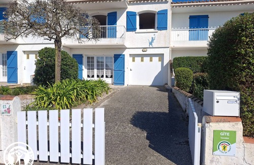 Saint-Gilles-Croix-de-Vie Cottage | Family Home in Saint Gilles Croix - Pets Allowed