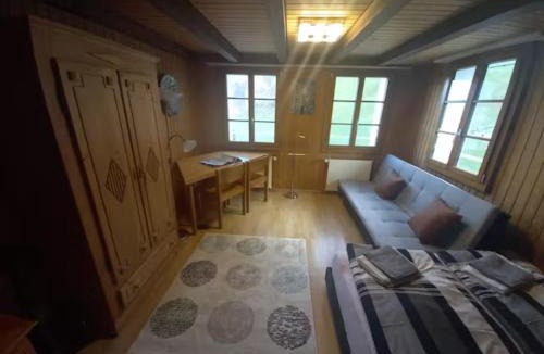 Emmetten House | Familienzimmer mit Bergblick