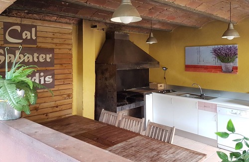 Ordis Cottage | Families: 5 rooms + bath, private heated pool, jacuzzi, games area