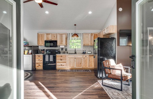 Shenandoah Cabin | Families Paradise with walkable river access, playground, fire pit, BBQ, dogs OK