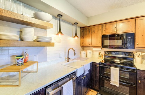 Sugar Mountain Condo | Families Welcome! Sugar Mtn Gem: Golf, Hike & Ski