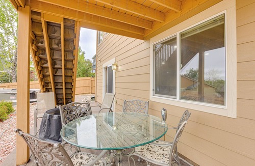 Aurora Apartment | Families Welcome! Centrally Located Aurora Escape