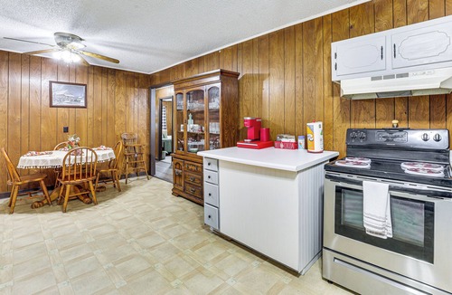 Soddy-Daisy House | Families Welcome! Home w/Fire Pit in Soddy-Daisy