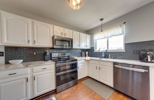 O'Fallon House | Families Welcome! Spacious O'Fallon Home w/Yard