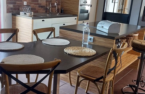 La Ferriere-de-Flee House | FAMILLE & ESPACE charming renovated character house for 8 people
