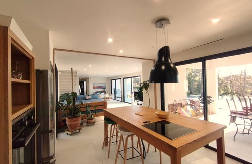 Assas Villa | Familly home with large pool and garden near Montpellier