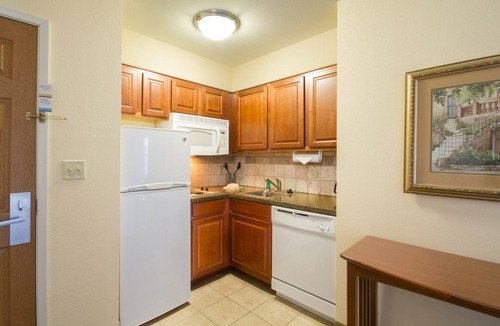 West Seneca Apartment | Family 1-BR Suite, 2 Doubles Near Buffalo