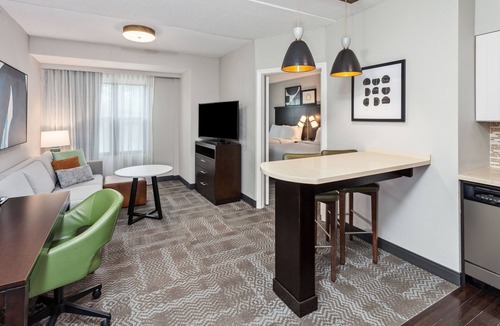 Newtonville Condo | Family 1-BR Suite w/2 Queen Beds | Albany