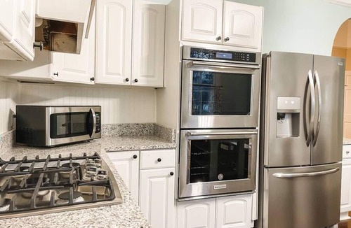 Montgomery House | Family 3BR Getaway | Near Air Force Base