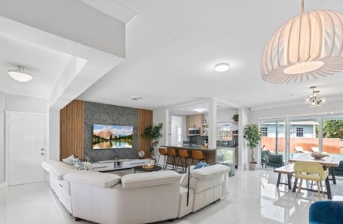Miami Gardens House | Family 5BR Retreat/Private Beach/BBQ/Pool & Games